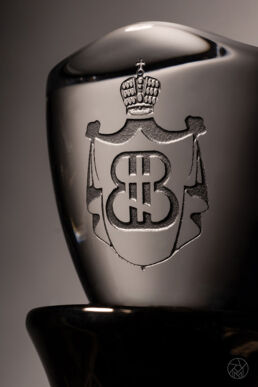 Cognac Monaco : gravure du bouchon d'ornement. Une réalisation MSV.