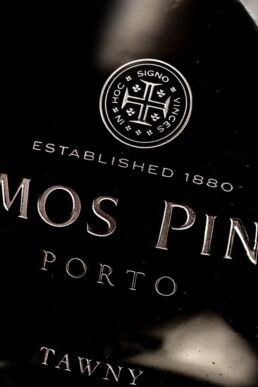 Gravure sur bouteille Ramos Pinto : une réalisation MSV.